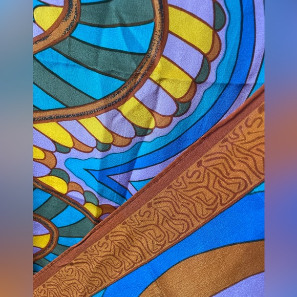 Desert Designs Australia: Jimmy Pike, Kalpurtu 29” Square Silk Scarf - Picture 7 of 11